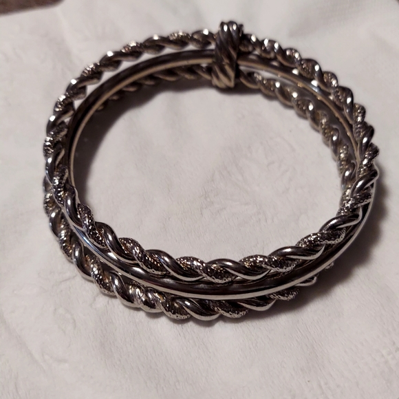 Silver trio bangle - Picture 3 of 3